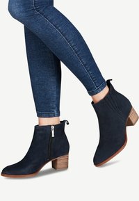 Tamaris Botines bajos - blue
