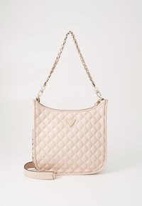 Quiltet pink faux læder håndtaske med et guld logo-plade. Kæde og aftagelig rem, glat tekstur og struktureret form.