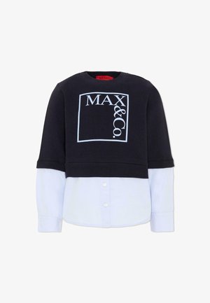 Czarna krótka bluza z białym logo "MAX&Co." na białej koszuli zapinanej na guziki z długimi rękawami i guzikami.
