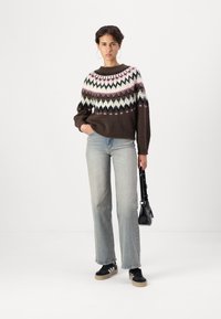 JDY JDYKINSLEY FAIR ISLE  - Džemperis - chocolate brown/begonia pink/black/whitecap gray