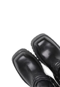 Bronx Platform-nilkkurit - black