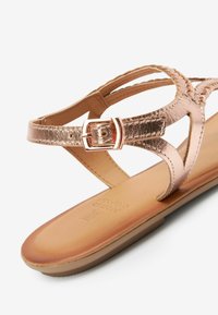 Next FOREVER COMFORT PLAIT TOE POST - Sandalai su T formos dirželiu - rose gold