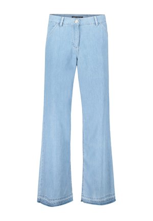 Betty Barclay, MIT OFFENEM SAUM - Jean flare - light blue denim