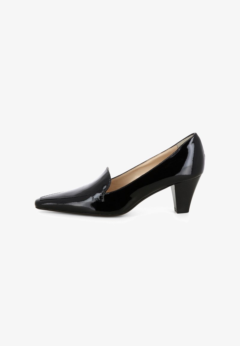 Scarpa con tacco alto in vernice nera, con punta affusolata e tacco a blocco di altezza media. Presenta cuciture decorative e un design elegante.