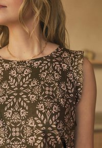 Next STANDARD - Pyžamová sada - khaki green pink woodblock