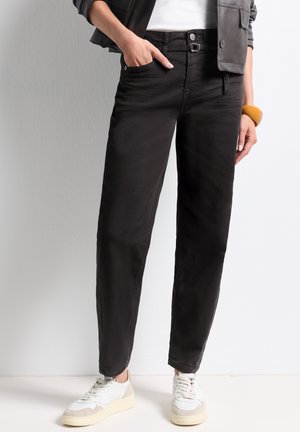 Street One, HIGH WAIST BARREL LEG JEANS IM LOOSE FIT - Jeans fuselé - brown washed