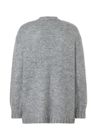 Weicher, hellgrauer gestrickter Wollpullover mit langen Ärmeln und gerippten Bündchen, Saum und Kragen, von hinten gezeigt.