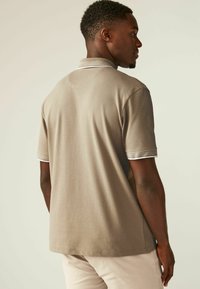 Next TEXTURED - Pikeepaita - neutral tipped