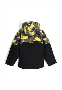 Giacca a vento nera con motivo camouflage giallo sul cappuccio e sulla parte superiore della schiena. Caratteristiche includono una chiusura con zip davanti e un logo sul retro.
