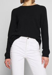 VILA Pullover - black