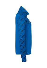 Blå sportsjakke med høj krave og diagonalt sort mønster på skuldrene. Fremstillet af letvægts, åndbart materiale.