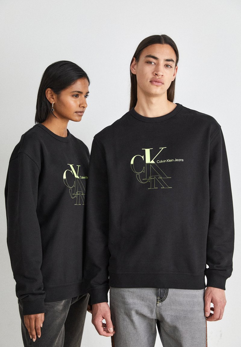 Calvin Klein Jeans - MONOGRAM ECHO CREW NECK UNISEX - Sweatshirt - black, Enlarge