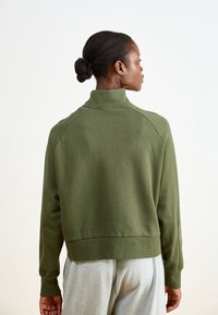 Carhartt WIP COLBURN - Mikina - office green