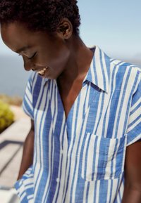 Next SHORT SLEEVE - REGULAR FIT - Košilová halenka  - blue white stripe