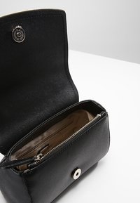 Guess Torba na ramię