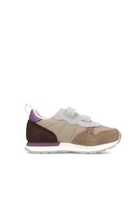 Sneaker con tomaia beige, cinturini in velcro grigi, dettagli marroni sulla punta e sul tallone, linguetta viola sul tallone e suola in gomma bianca. Suede e tessuto testurizzati.