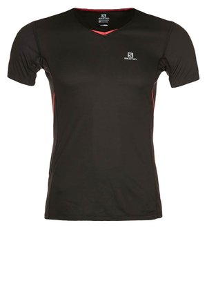 Schwarzes kurzärmeliges Sport-T-Shirt mit roten Akzenten und Salomon-Logo auf Brust und Kragen, für aktive Nutzung konzipiert.
