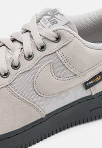 Nike Sportswear AIR FORCE 1 '07  - Sportcipő - light iron ore/black/smoke grey