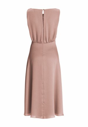 Mouwloze jurk in blushkleur met een zacht geplooide lijfje, een getailleerde taille en een keyhole rug. Vloeiende, mid-lange A-lijn rok.