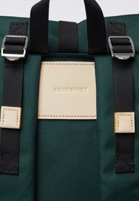 Sandqvist BERNT UNISEX zielony