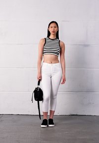 NA-KD Top - black/white