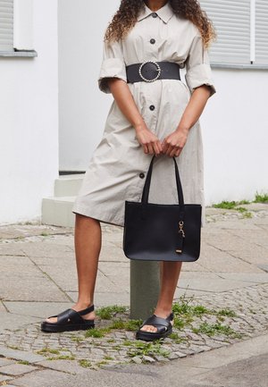 Anna Field, Cabas - black