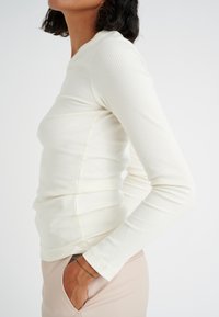 InWear Långärmad tröja - off-white