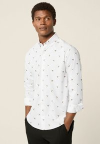 Next EASY IRON PRINTED OXFORD REGULAR FIT - Marškiniai - white neutral bird