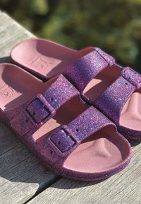 Cacatoès Sandales de bain - purple