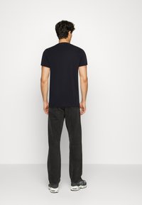 Alpha Industries Triko s potiskem - black