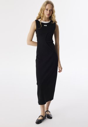 Shift dress - black