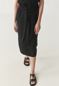 TATUUM Dnevna haljina - black