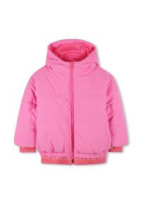 Rosa polstret barnas hettegenser med frontglidelås og elastiske ermer, med "BILLIEBLUSH" tekst i lys oransje.