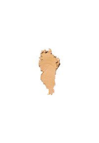 Swatch di fondotinta crema color nocciola chiaro con una consistenza liscia, bordi irregolari e un finish opaco su sfondo bianco.