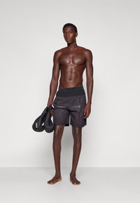 Venum G-FIT AIR TRAINING SHORT - Športne kratke hlače - deep black/desert sand