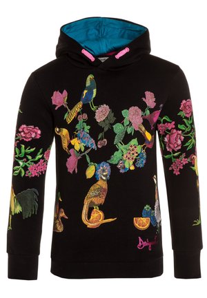 Sort hættetrøje med farverige broderede fugle og blomster, der har et turkis innerfor og pink snore. Tekstureret, livligt design.