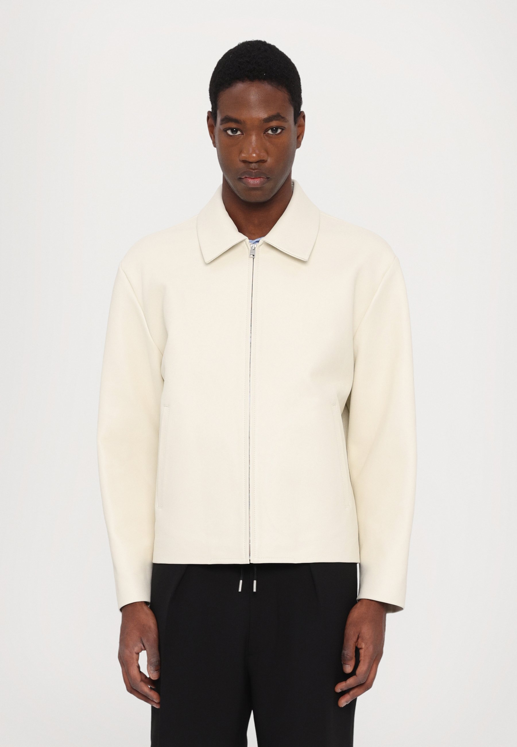 sandro MINIMAL - Faux leather jacket - aluminium/white - Zalando