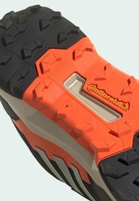 Adidas Terrex AX4 HIKING - Turistiniai batai - core black    silver   impact orange