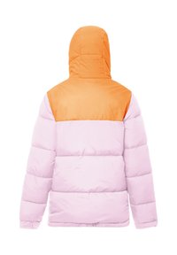 Giacca imbottita con cappuccio, con la parte superiore arancione e la parte inferiore rosa pastello. Presenta una texture trapuntata e un'imbottitura morbida per l'isolamento.