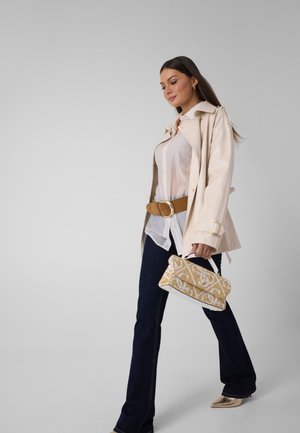 Guess, Mules med hæl - goldenfarbe