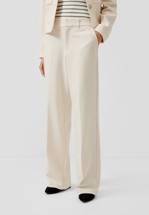 - Spodnie materiałowe