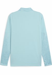 T-shirt à manches longues en bleu clair, présentant un motif texturé sur les manches et un col. Tissu doux et respirant.
