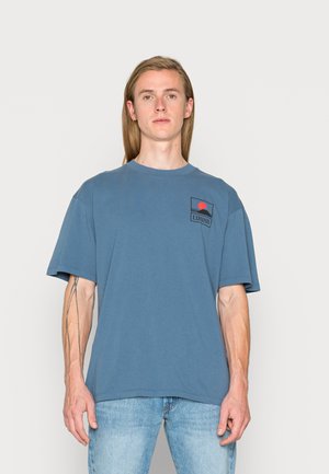 SUNSET ON FUJI UNISEX - Print T-shirt - bering sea