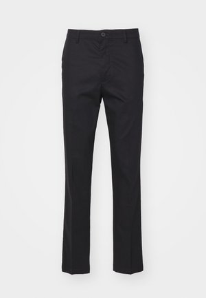 Svarta byxor i ett slätt tyg, med rak bendesign, framfickor och en enkel knappstängning i midjan.