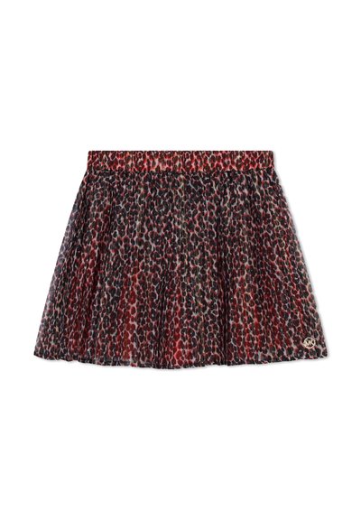 Jupe courte plissée avec un motif léopard rouge, noir et beige. Dispose d'une taille élastique et d'un petit logo au niveau de l'ourlet.