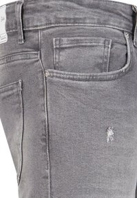 Thumbnail Image 14