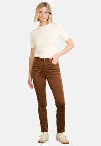 LolaLiza HIGH WAIST SLIM - Stoffhose - camel cinnamon