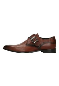 Bruine leren jurk schoen met een spitse neus, gespaccent en een gestructureerd krokodillenpatroon aan de zijkant. Beschikt over een lage profielzool.