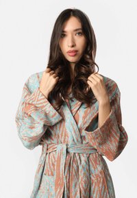 MAЯSIKØH Župan - caramel