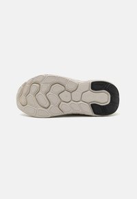 New Balance FRESH FOAM X KAIHA ROAD - Zapatillas running asfalto - grey matter